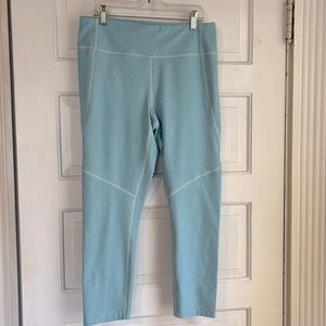 Like New Outdoor Voices 3/4 Warmup Legging in size large.